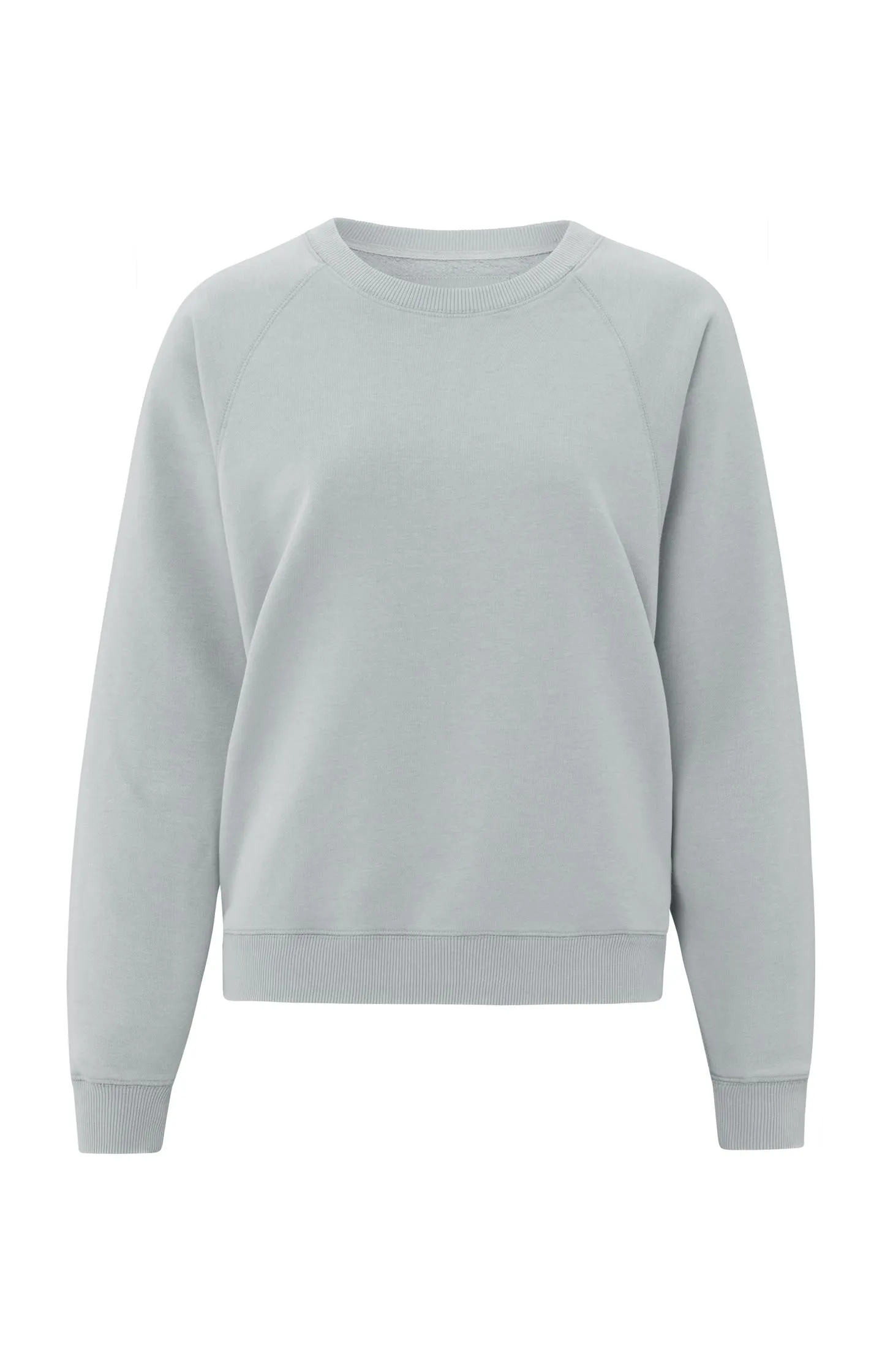 Sweater with round neck and raglan sleeves