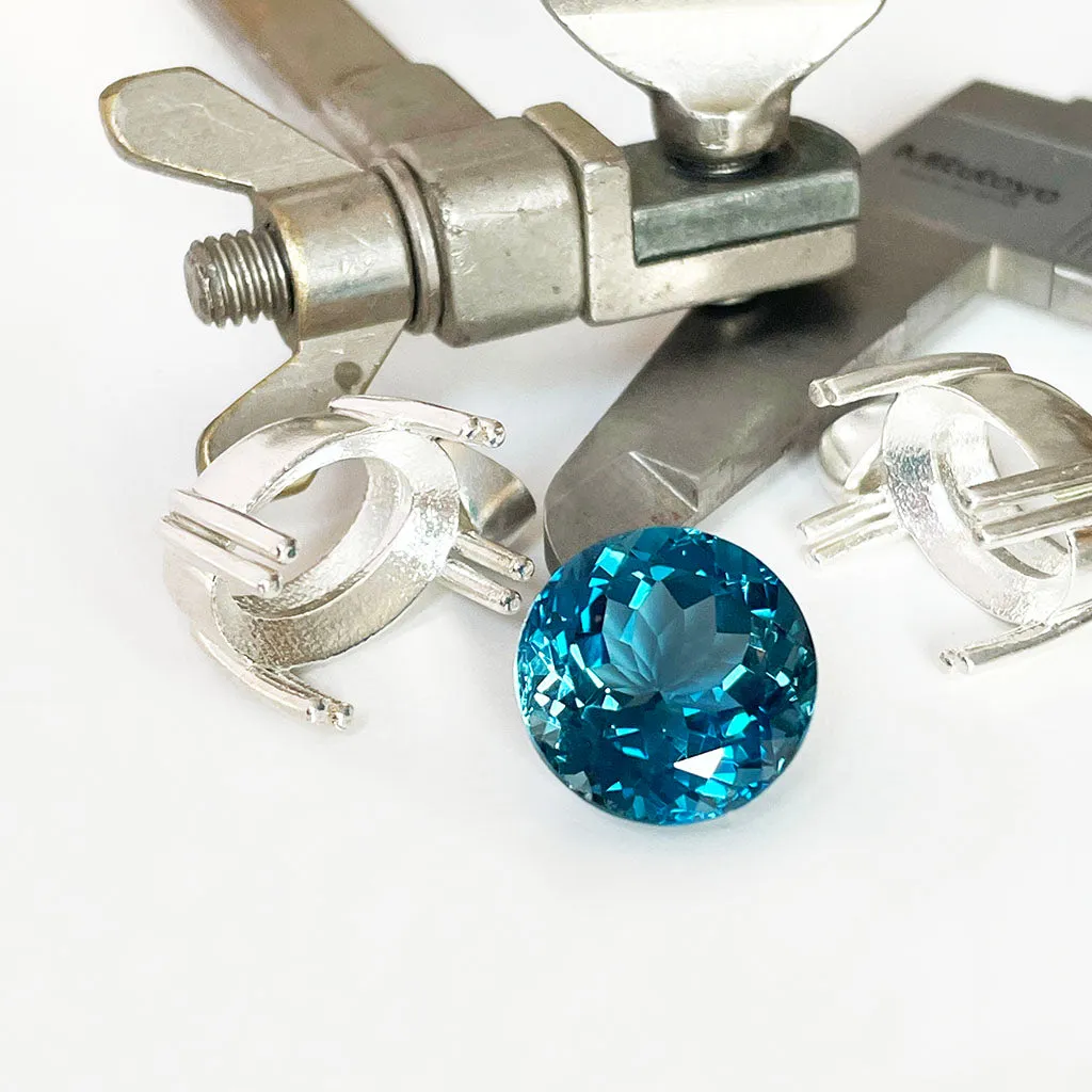Topaz - London Blue Round Cut - 13.18ct