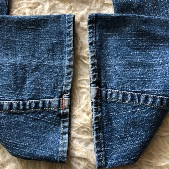 True Religion “Joey” Flare Leg Low Rise Stretch Denim Size 28 Jeans Made in USA