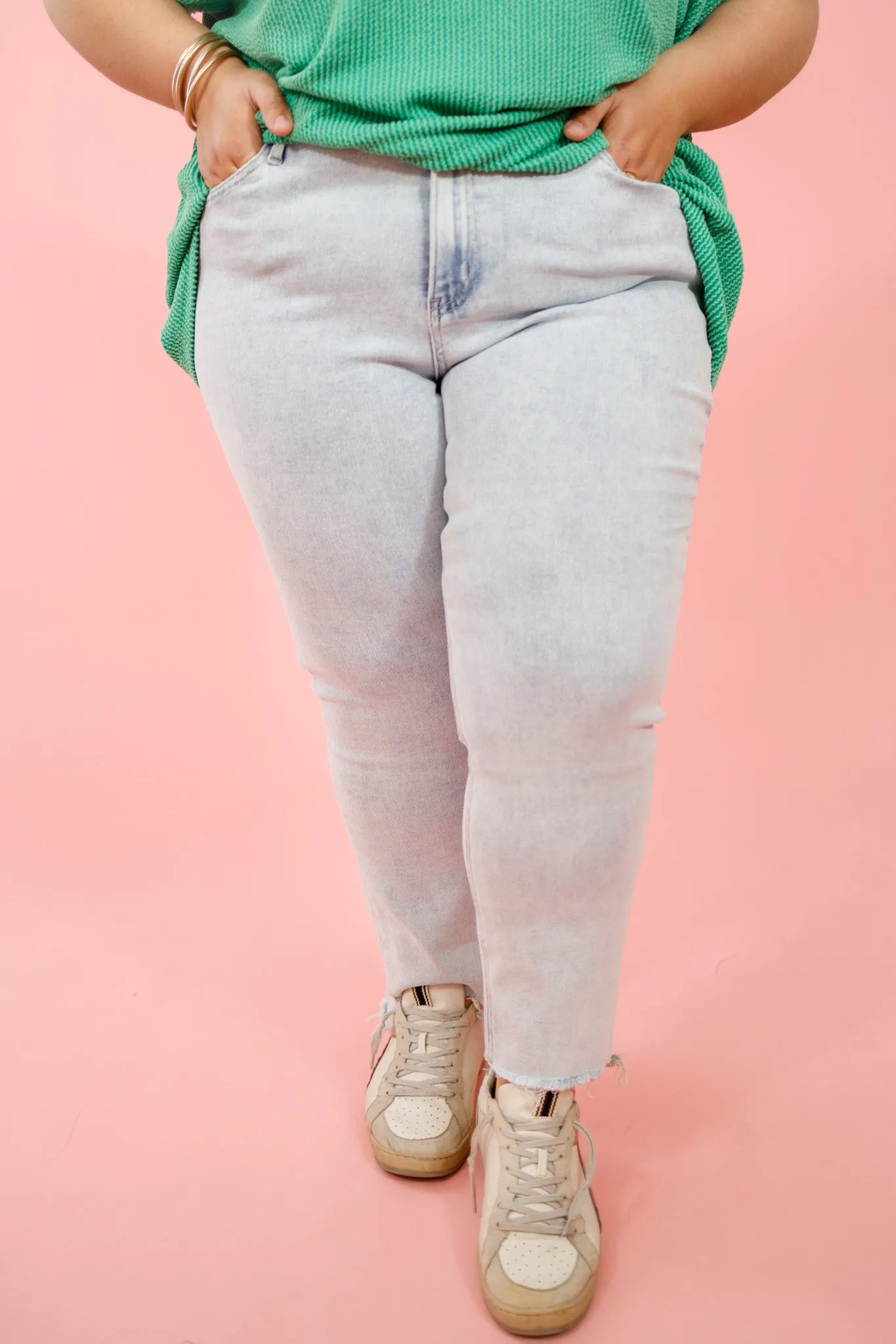 Vervet Notably Light Wash Jeans, REG   CURVY