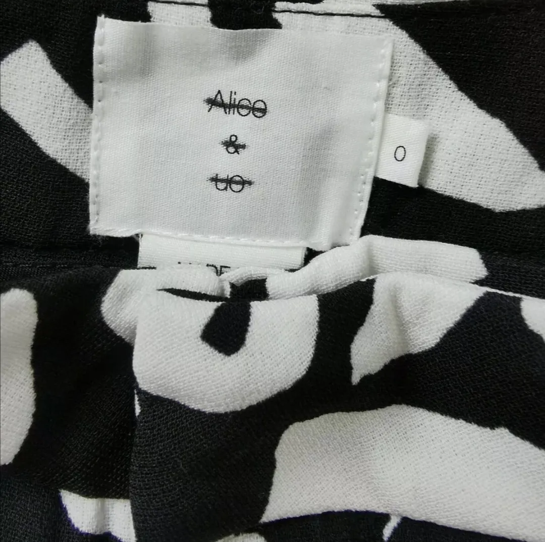 WOMENS SIZE 0 - Alice & UO, Patterned Dress Shorts NWOT B33