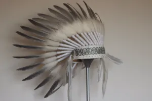 X43 - Silver Feather headdress Indian Style / warbonnet white feathers (30 inch / 75 cm)