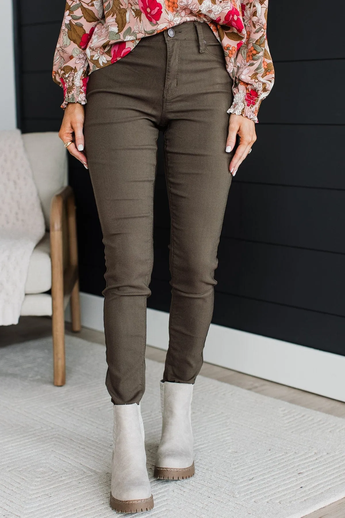 YMI Mid-Rise Jeggings- Zora Wash