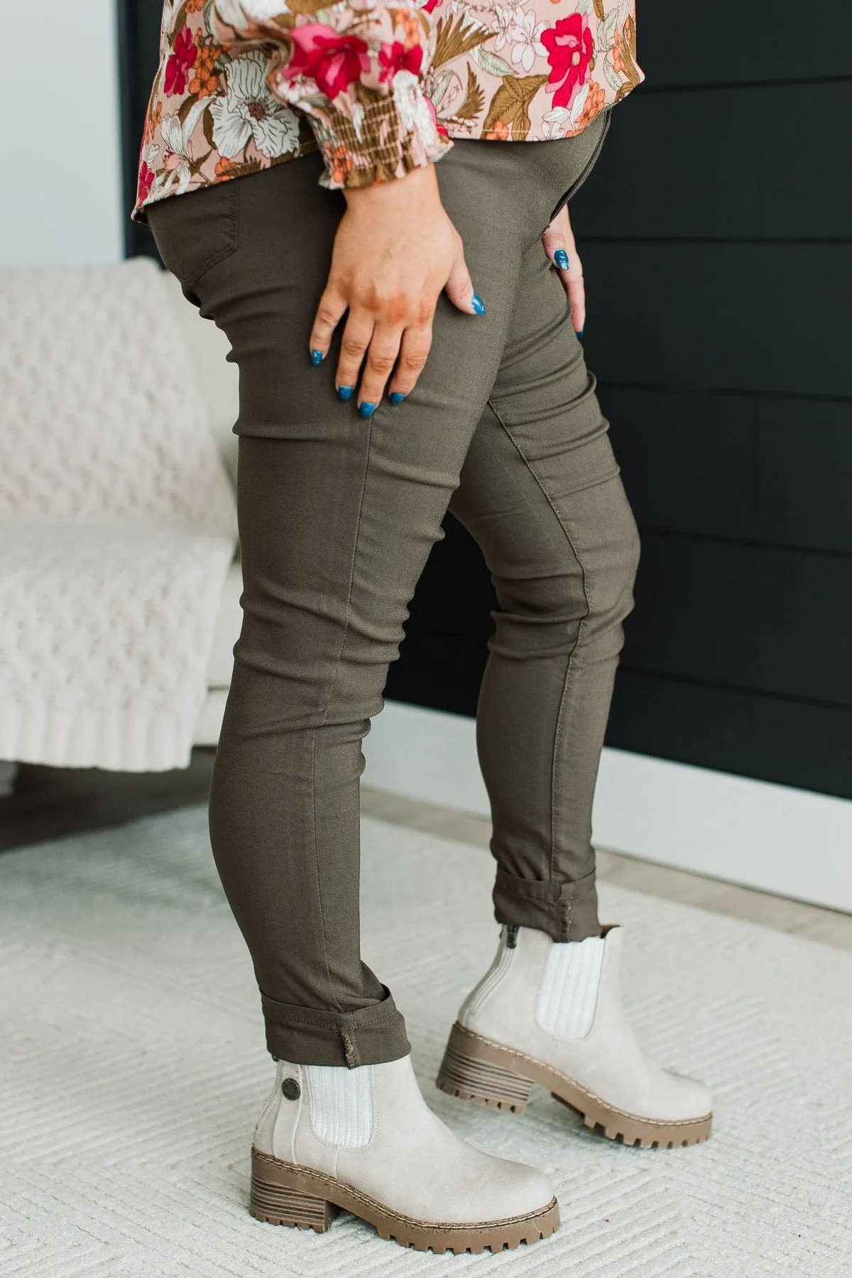 YMI Mid-Rise Jeggings- Zora Wash